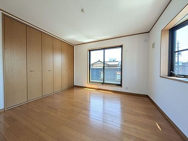 洋室を拡大表示