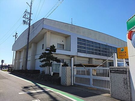 古知野西小学校 930m