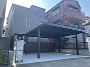 【現地外観写真】JR中央・総武緩行線「平井」駅まで徒歩12分の立地です。身近な距離にコンビニやスーパーがあるなど、生活利便性の高さも魅力です。