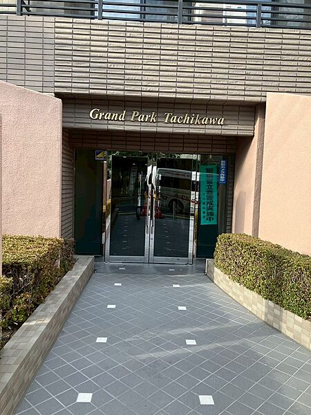 エントランスを拡大表示