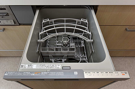 時短や節水効果のある食器洗乾燥機付きです!