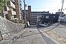 外観：物件の東側前面道路（北側から）［2026年3月27日撮影］