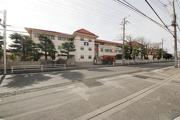 画像3:足利市立桜小学校(610m)