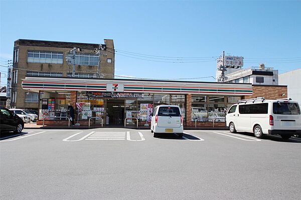 画像4:セブンイレブン足利伊勢町店(241m)