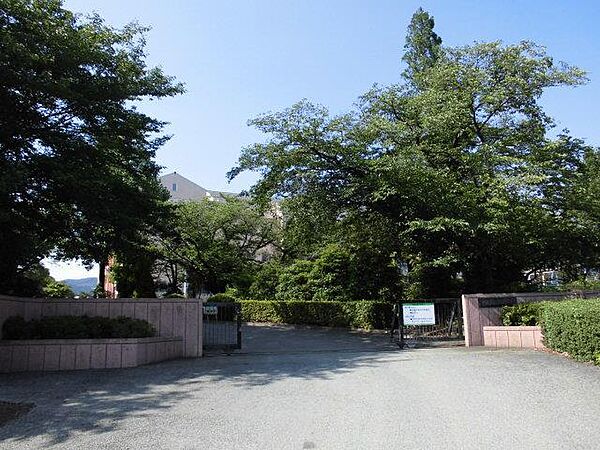 画像3:足利市立小俣小学校(705m)