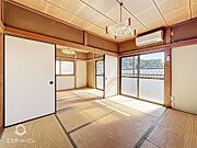 2階には二間続きの和室があります（＾＾）