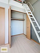 丈の長い衣類も掛けられるクローゼット★