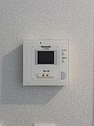 顔が確認できるモニターホン付き◎