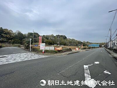 外観：近隣・周辺環境や街並みなど、資料には掲載していない情報が現地にはたくさんあります。