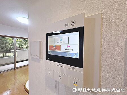 TVモニター付きインターホンで来客者の顔が確認できるので、安心ですね！