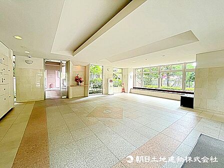 品格漂う佇まいと優雅な空間が住まう人と訪れる人を優しく迎え入れてくれます。