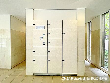 急な外出でお留守になってしまうときも宅配ボックスが預かってくれます!