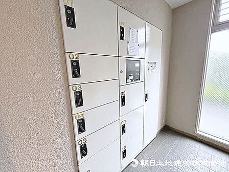 急な外出でお留守になってしまうときも宅配ボックスが預かってくれます!