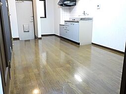 岡田ビル 2階1LDKのリビング/ダイニング