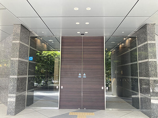 エントランスを拡大表示