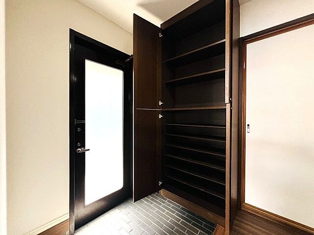 玄関 東海市加木屋町鎌吉良根