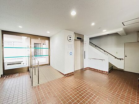 玄関横にシューズボックスがついているので、片付いた玄関がキープできます！