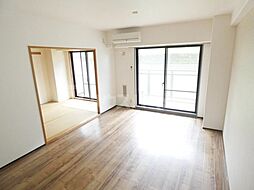 クレストヒル中野木 4階3LDKのリビング/ダイニング