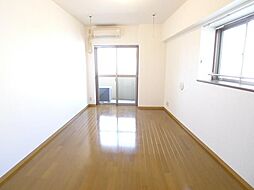 ブラウニー 3階1Kのリビング/ダイニング