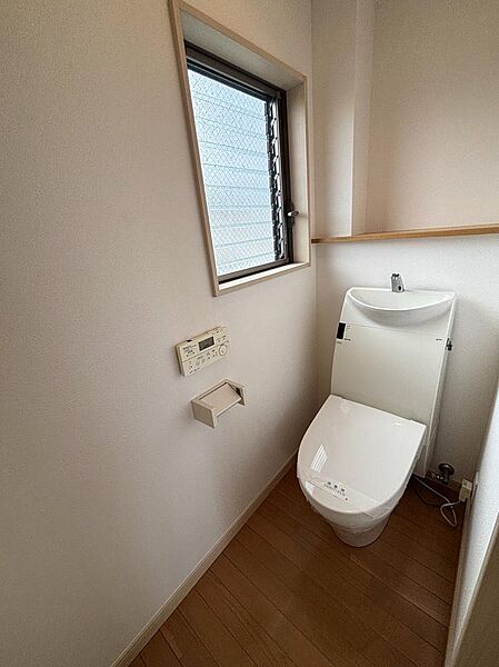 トイレを拡大表示