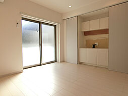 リブリ・アークパイン 105 1階1Kの室内