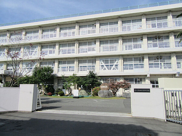 画像17:中学校「富士市立田子浦中学校まで1266m」
