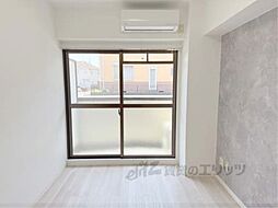 JR東海道・山陽本線 石山駅 3.9kmの賃貸マンション 1階ワンルームのリビング/ダイニング