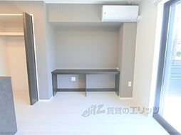 WOODSTOCK NEST 105 1階ワンルームのリビング/ダイニング