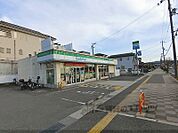 ファミリーマート　月輪三丁目店まで240メートル