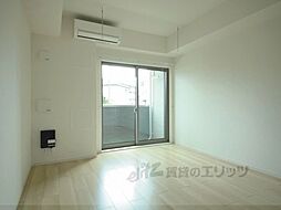 アドラブール 102 1階1Kのリビング/ダイニング