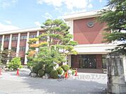 神照小学校まで1000メートル