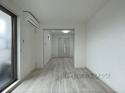 レクエルド桃山 1階1LDKのリビング/ダイニング