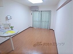 ジョイフル宇治 3階1Kのリビング/ダイニング