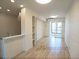 チャロズ　コート 102 1階1LDKのリビング/ダイニング