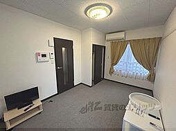 京阪本線 中書島駅 徒歩30分の賃貸アパート 2階1Kのリビング/ダイニング