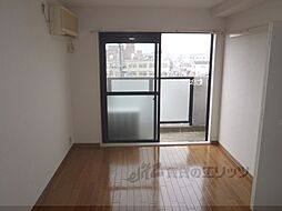 京阪本線 龍谷大前深草駅 徒歩2分の賃貸マンション 3階1Kのリビング/ダイニング