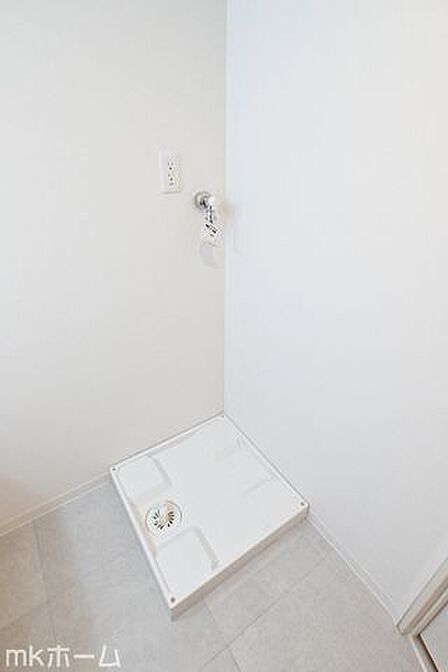 洗濯機置き場も広めのスペースを確保しております!是非、現地にてスペースを確認してみてください!