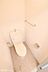 トイレ：温水洗浄便座付きのトイレです！クリーニング済みですので気持ちよくお使いいただけます！