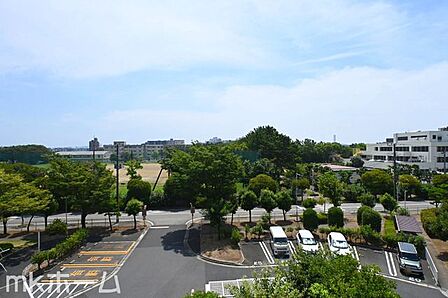 抜けるような眺望はマンションならではですね!高層階ならではの眺望をご堪能下さい!