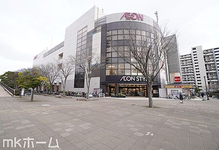 イオンスタイル検見川浜 徒歩12分。 920m