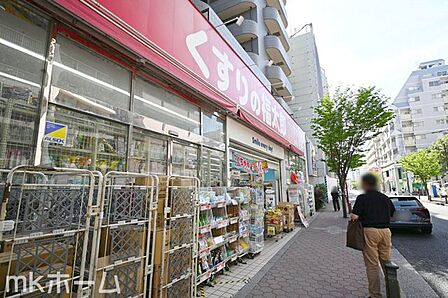 くすりの福太郎西葛西店 徒歩9分。 650m