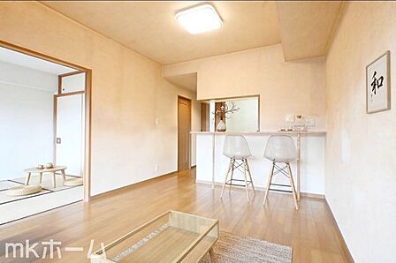 通風と採光を考慮したリビングは家族が自然と集まる空間となります!居心地の良いリビングで家族団らんを!