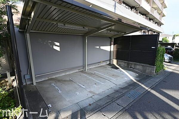 駐車場を拡大表示