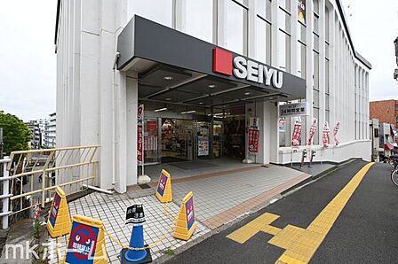 西友新検見川店 徒歩31分。 2420m
