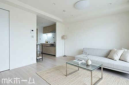 ※家具はCGイメージ画像です。通風と採光を考慮したリビングは家族が自然と集まる空間となります!