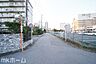 外観：前面道路
