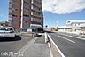 外観：前面道路