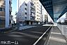 外観：前面道路
