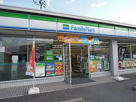 ファミリーマート大幸一丁目店…徒歩9分(約680m)