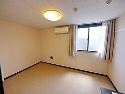 レオネクストショー 203 2階1Kのリビング/ダイニング